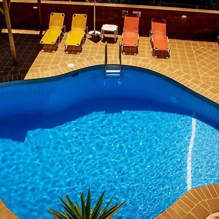 Nine Muses Hotel 4*